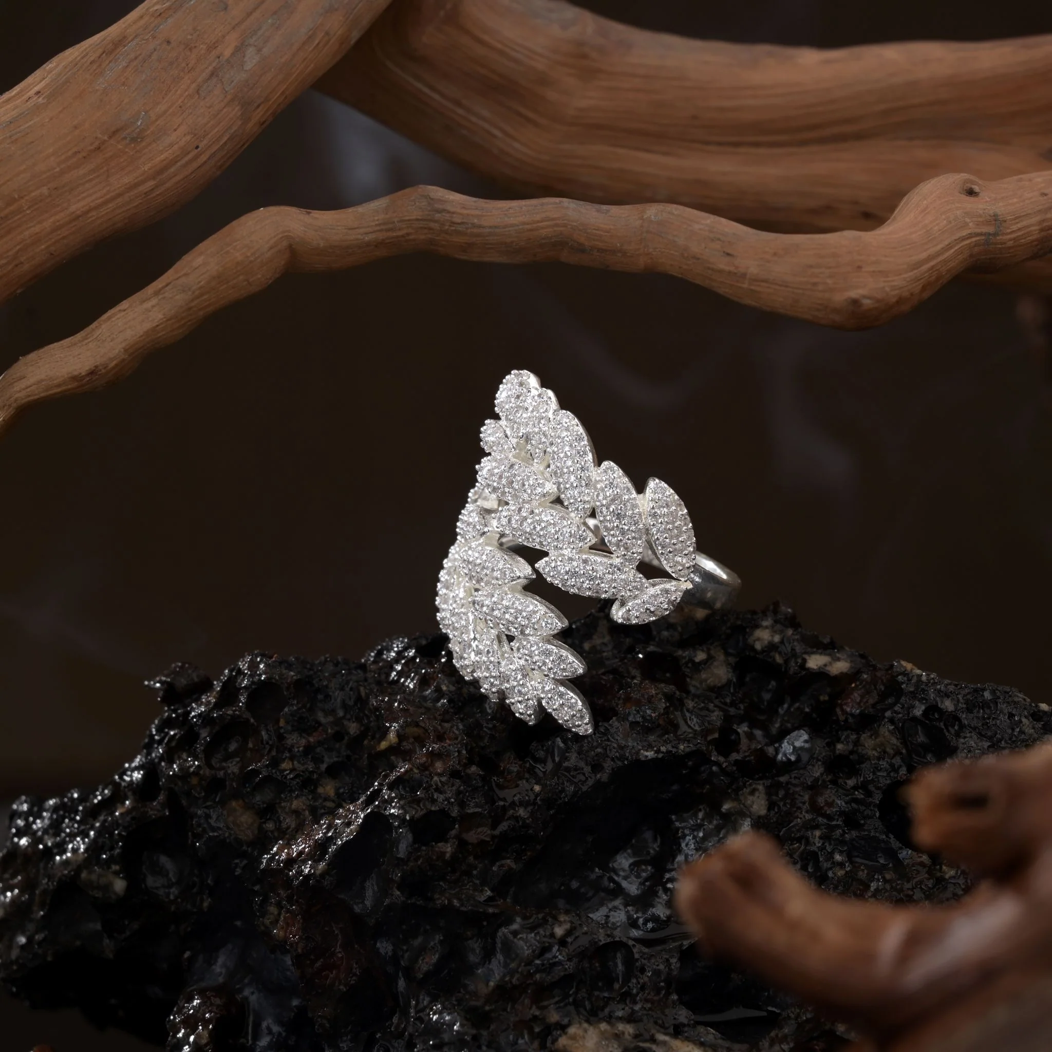Silver Plated Leaf Ring - Image 3